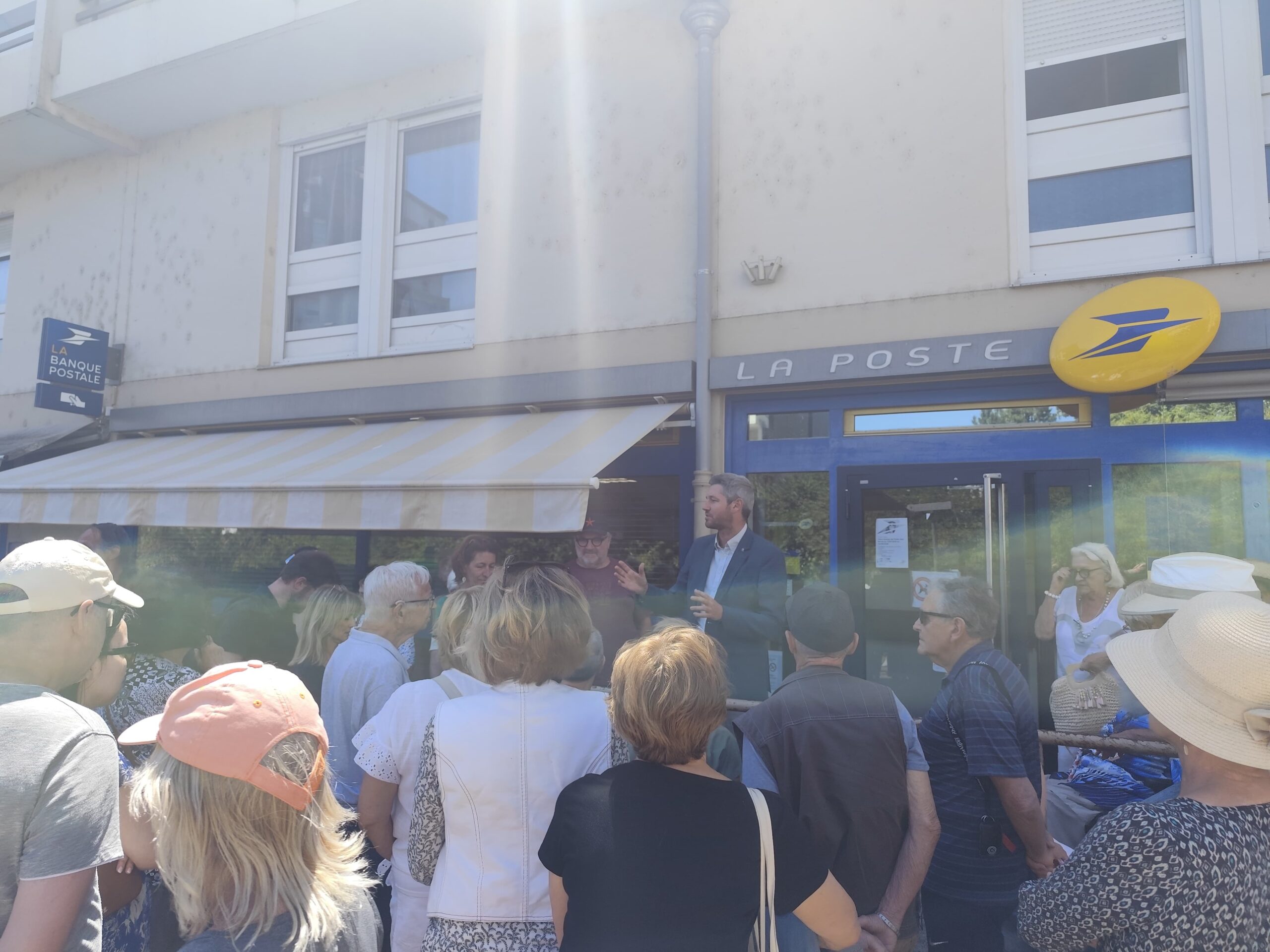Défendre les services publics de proximité : notre engagement contre la fermeture du bureau de poste de Novel-Teppes